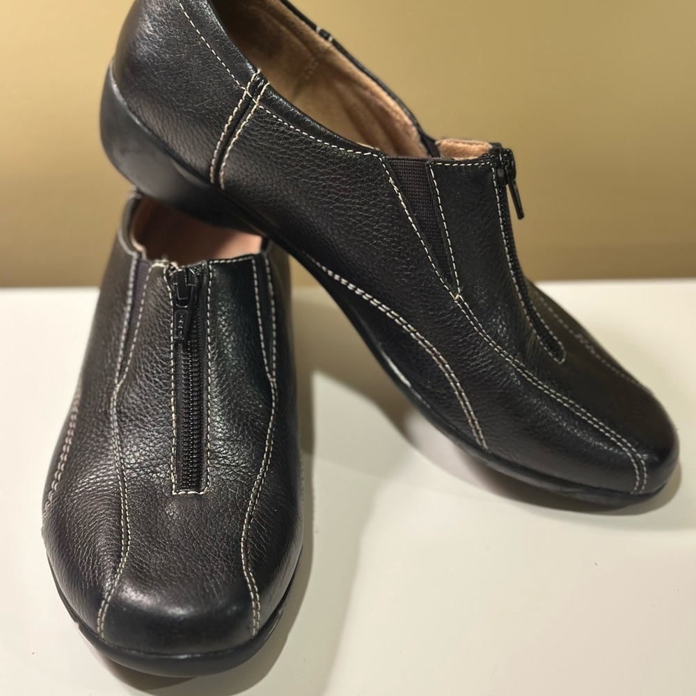 Women’s Black Leather Slip-On Shoes